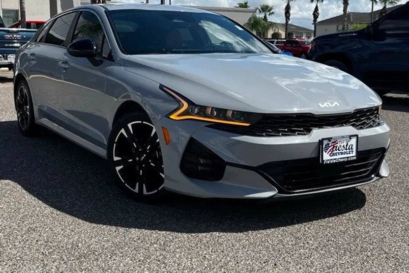 2023 Kia K5 GT-Line photo 1