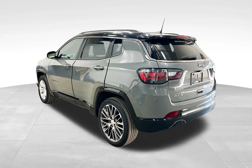 2022 Jeep Compass Limited photo 1