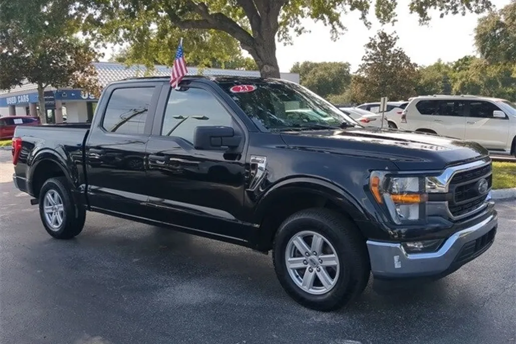 2023 Ford F-150 XLT photo 1