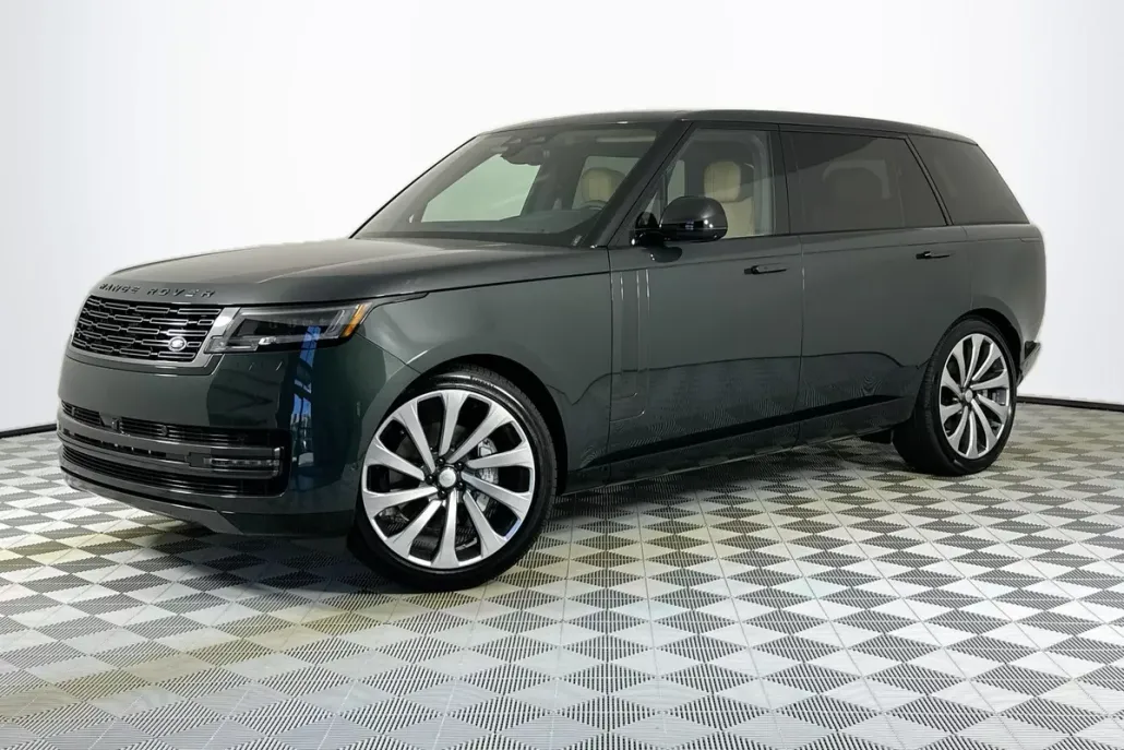 2025 Land Rover Range Rover SE photo 1