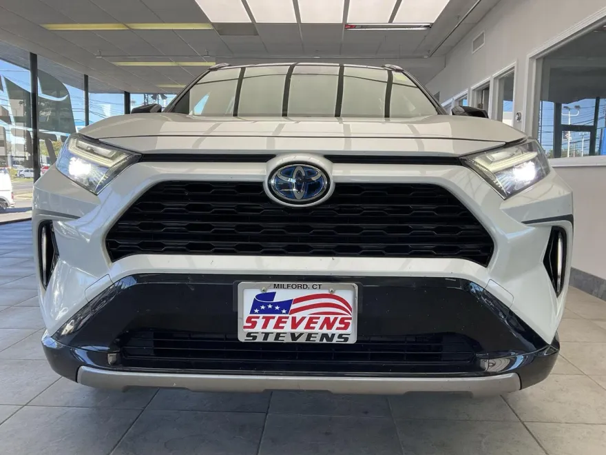 2022 Toyota RAV4 Hybrid XSE photo 1
