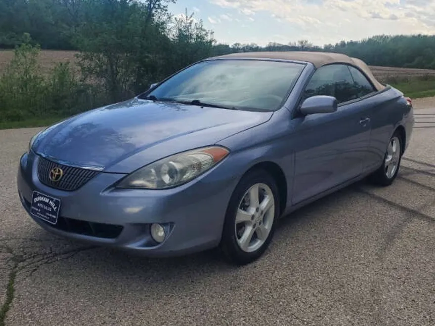 2004 Toyota Camry Solara SLE photo 1