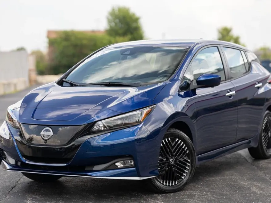 2024 Nissan Leaf SV Plus photo 1