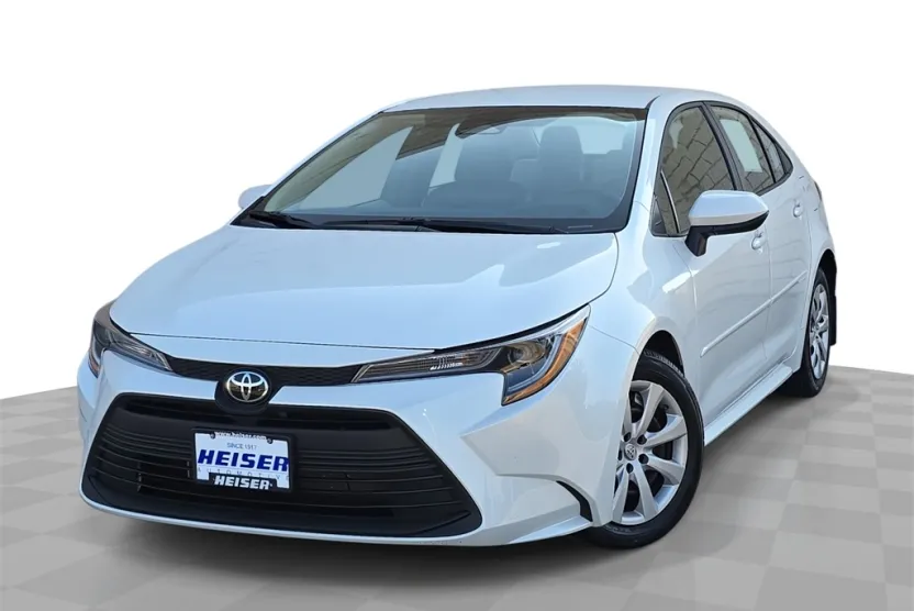 2023 Toyota Corolla LE photo 1