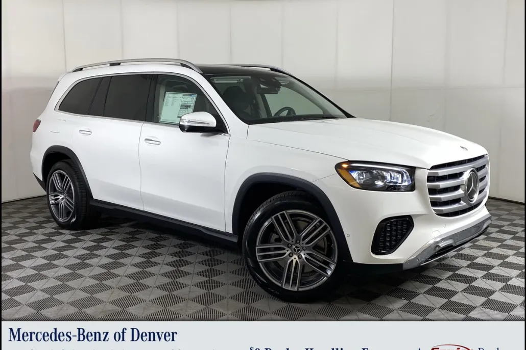 2025 Mercedes Benz GLS 450 4MATIC photo 1