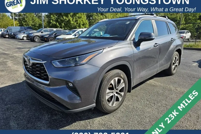 2023 Toyota Highlander XLE photo 1