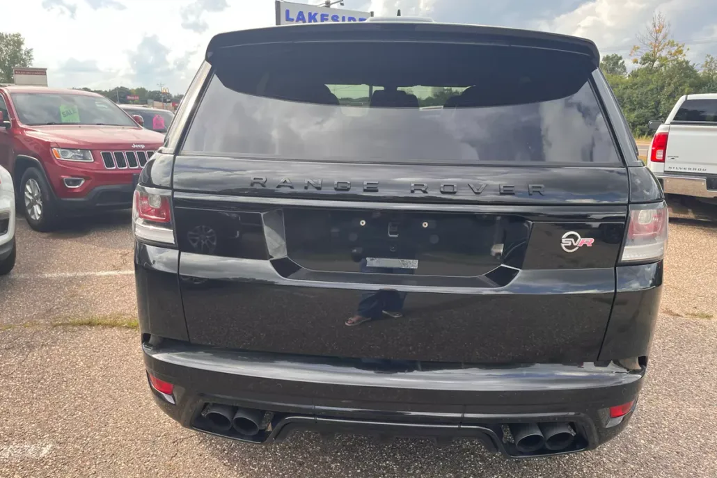 2016 Land Rover Range Rover Sport SVR photo 1