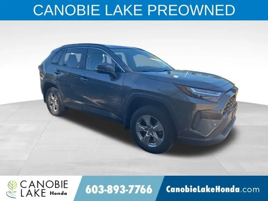2022 Toyota RAV4 XLE photo 1