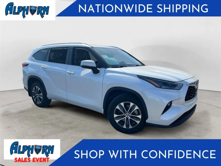 2023 Toyota Highlander XLE photo 1