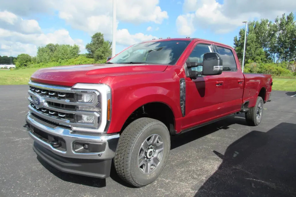 2026 Ford F-250 Lariat photo 1