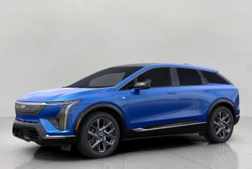 2025 Cadillac Optiq Luxury photo 1