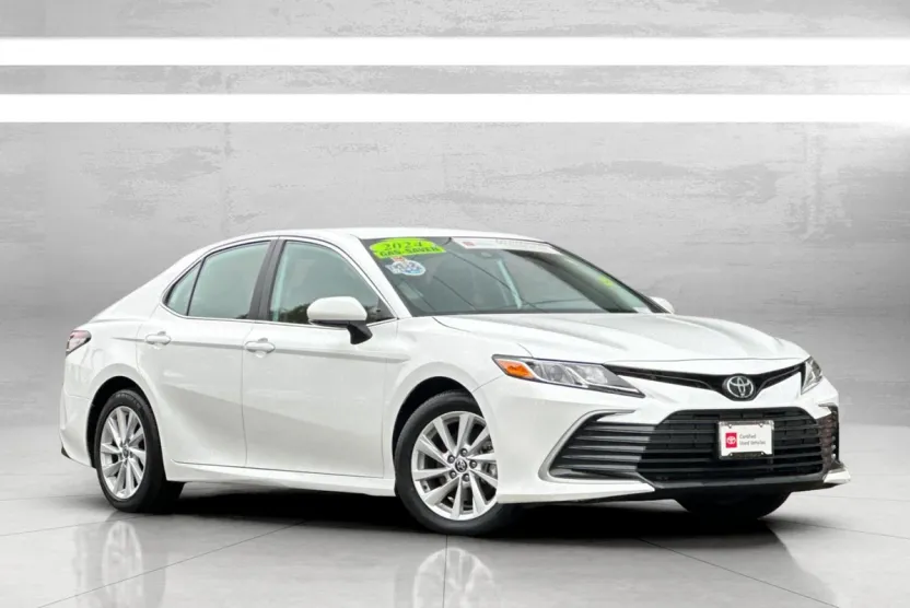 2024 Toyota Camry LE photo 1