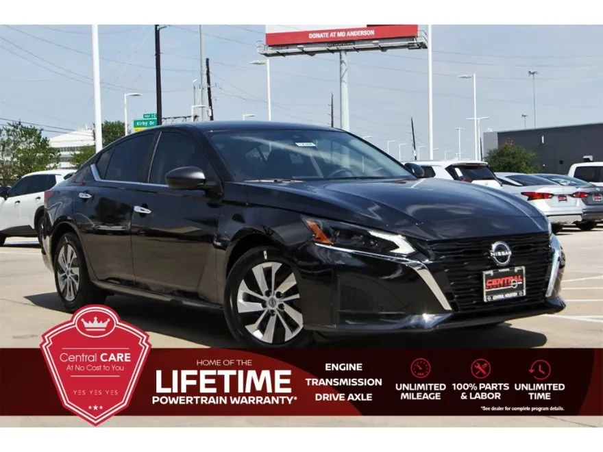 2025 Nissan Altima S photo 1