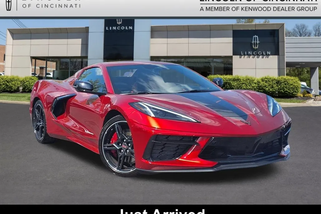 2024 Chevrolet Corvette Stingray 2LT Convertible photo 1