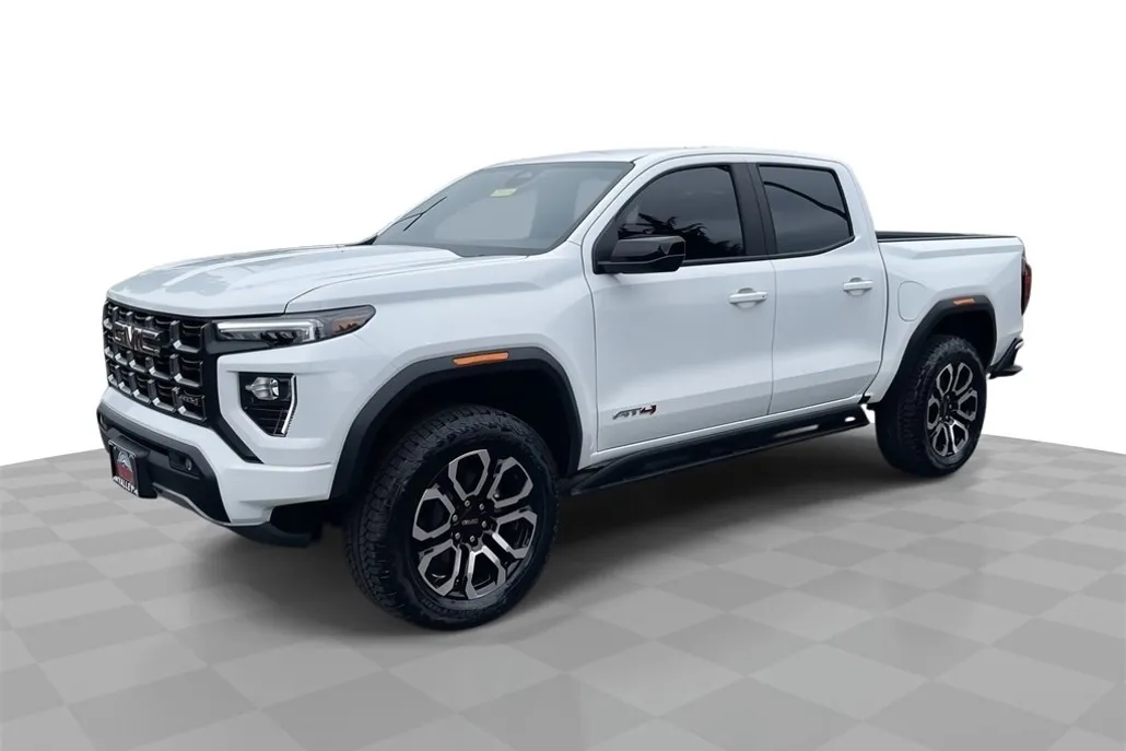 2025 Gmc Canyon AT4 photo 1