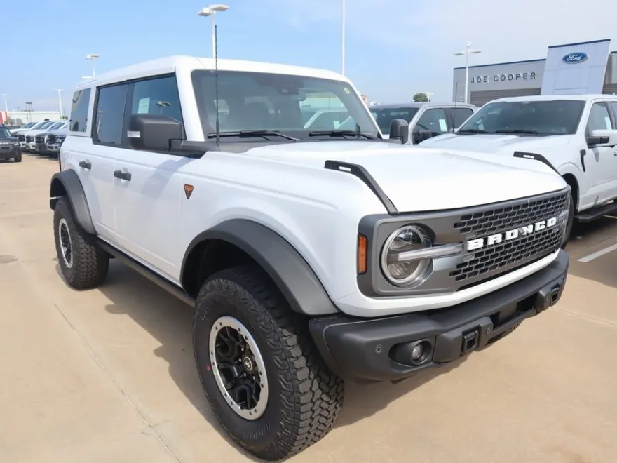 2025 Ford Bronco Badlands photo 1