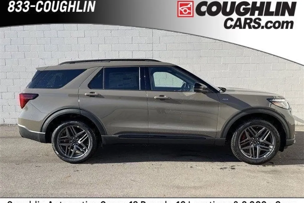 2026 Ford Explorer ST-Line photo 1