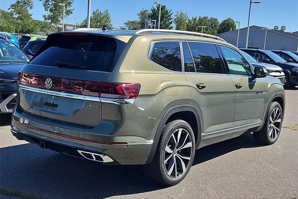 2026 Volkswagen Atlas SEL Premium R-Line photo 1