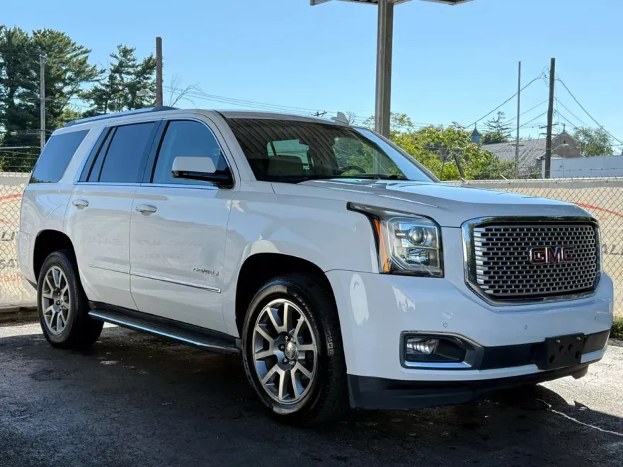 2016 Gmc Yukon Denali photo 1