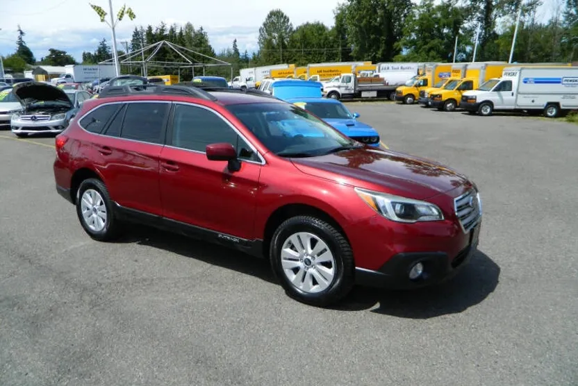 2016 Subaru Outback 2.5i Premium photo 1