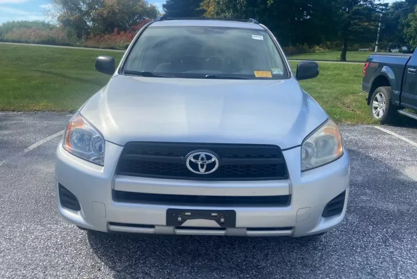 2009 Toyota RAV4 Base photo 1