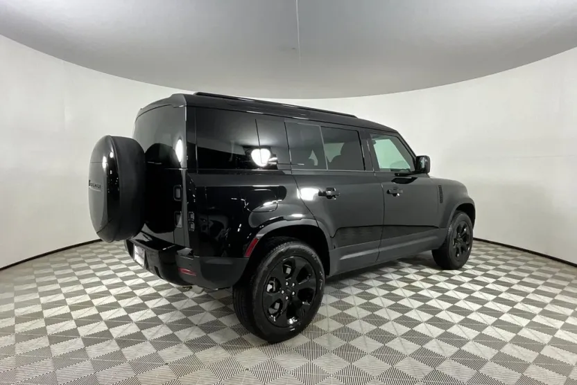 2026 Land Rover Defender 110 S photo 1