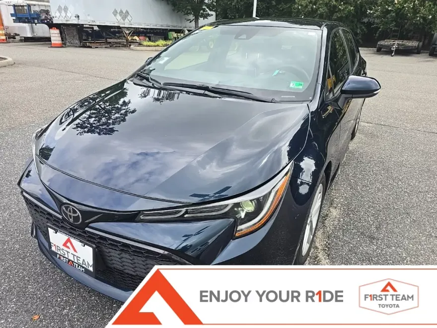 2022 Toyota Corolla SE photo 1