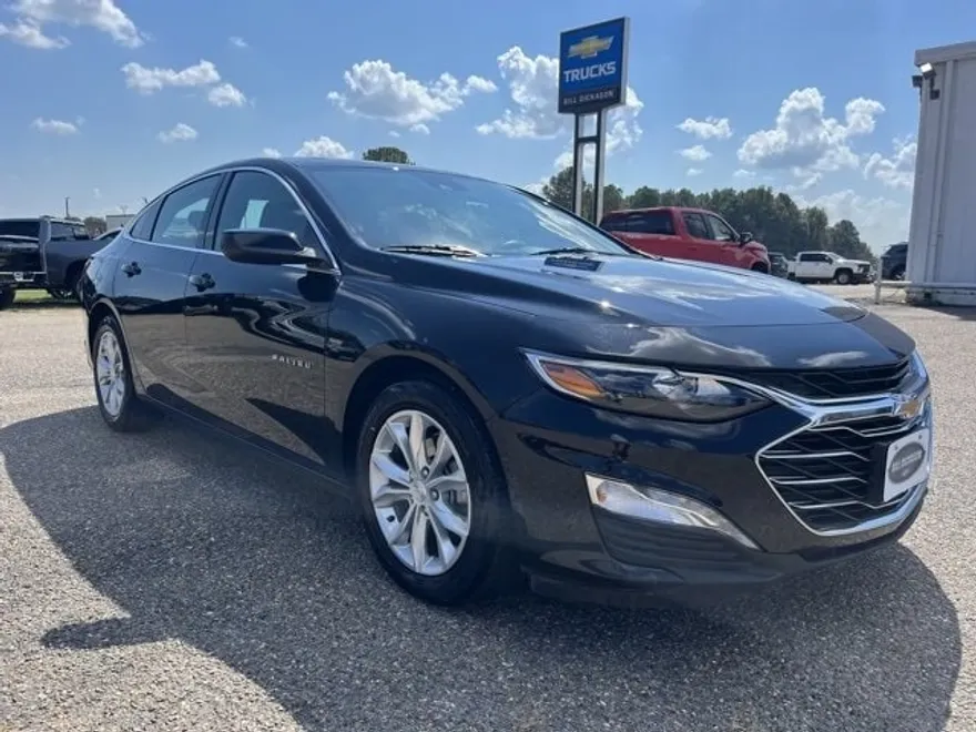 2024 Chevrolet Malibu 1LT photo 1
