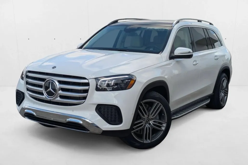 2026 Mercedes Benz GLS 450 4MATIC photo 1