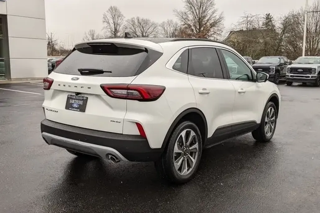 2025 Ford Escape Platinum photo 1