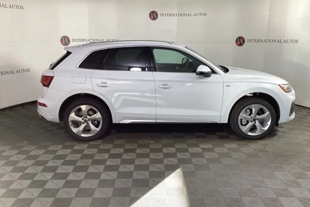 2025 Audi Q5 45 S line Premium Plus photo 1