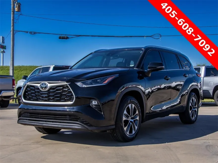 2021 Toyota Highlander XLE photo 1