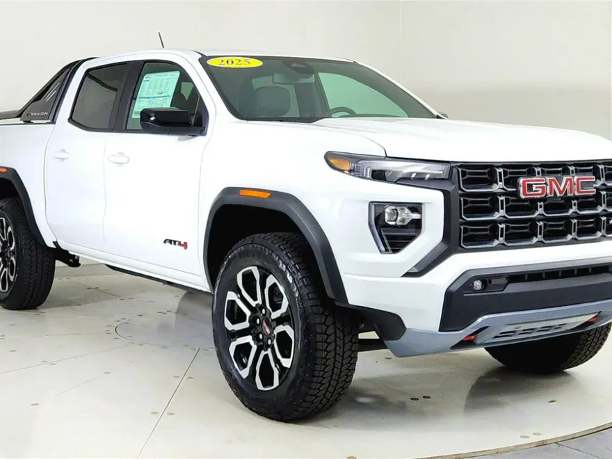 2025 Gmc Canyon AT4 photo 1
