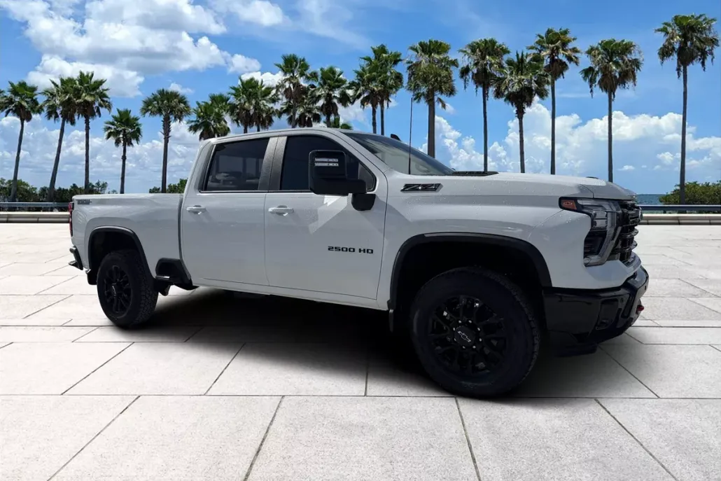2025 Chevrolet Silverado 2500HD LT photo 1