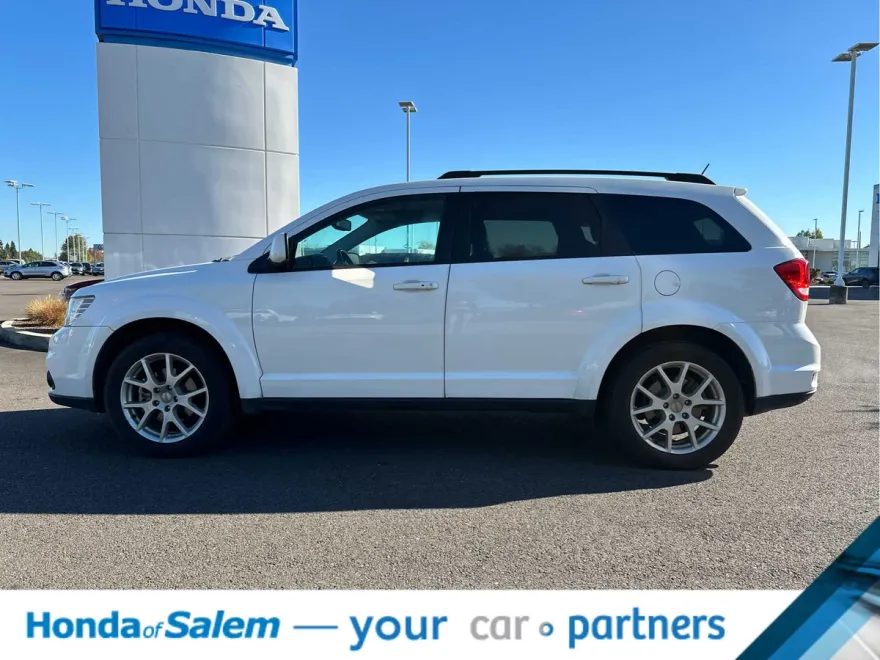 2016 Dodge Journey SXT photo 1