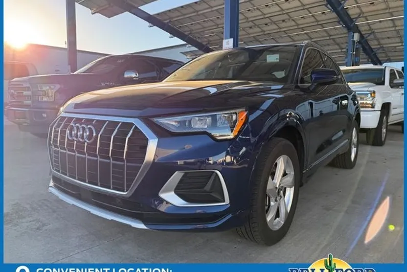 2022 Audi Q3 Premium photo 1