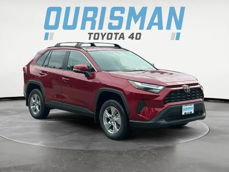 2025 Toyota RAV4 XLE photo 1