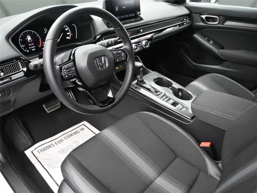 2024 Honda Civic Hatchback Sport photo 1