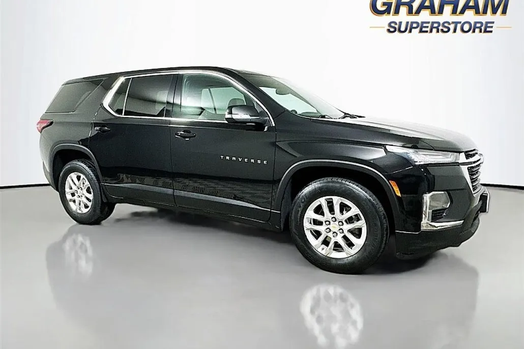 2022 Chevrolet Traverse 1LS photo 1