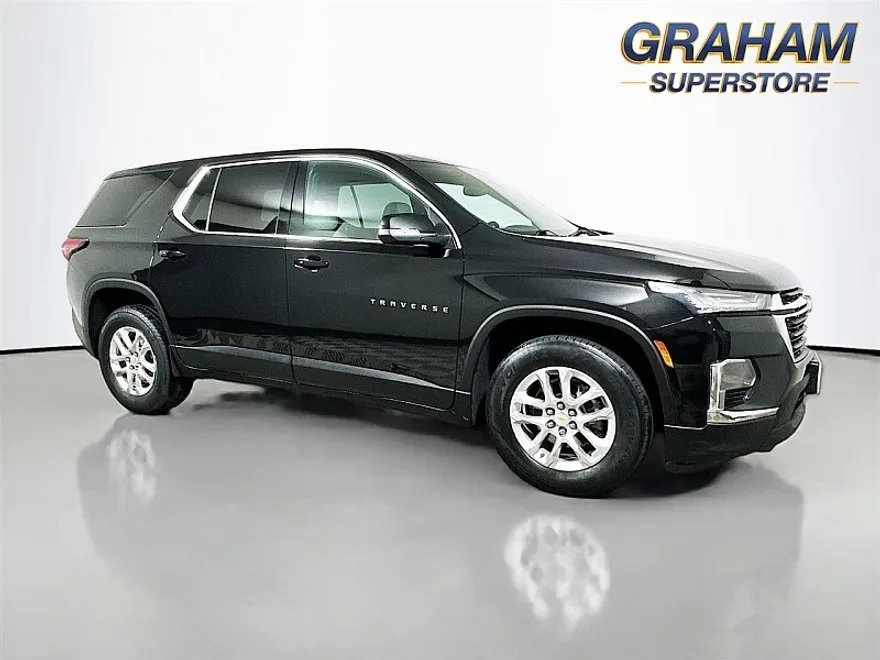 2022 Chevrolet Traverse 1LS photo 1