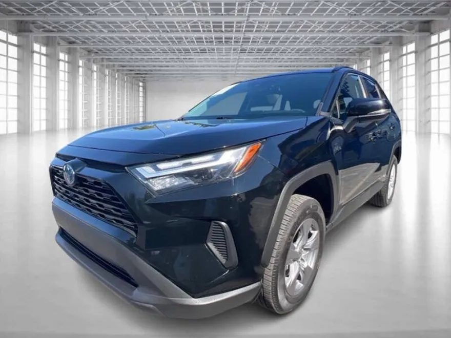 2022 Toyota RAV4 Hybrid XLE photo 1