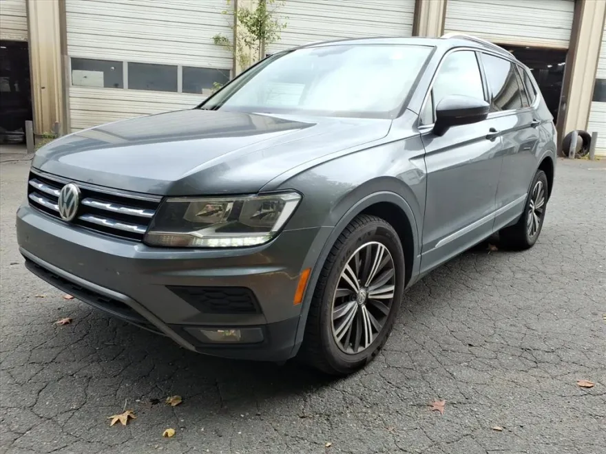 2018 Volkswagen Tiguan SEL photo 1
