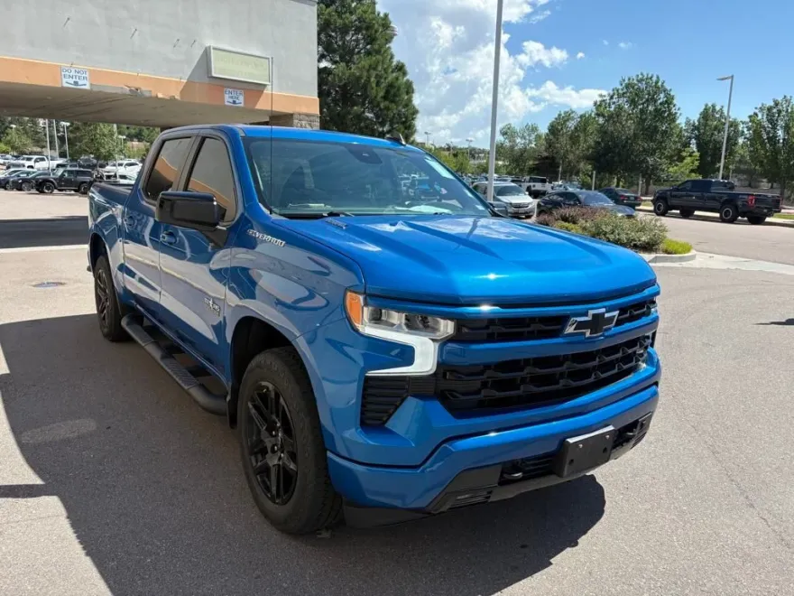 2023 Chevrolet Silverado 1500 RST photo 1