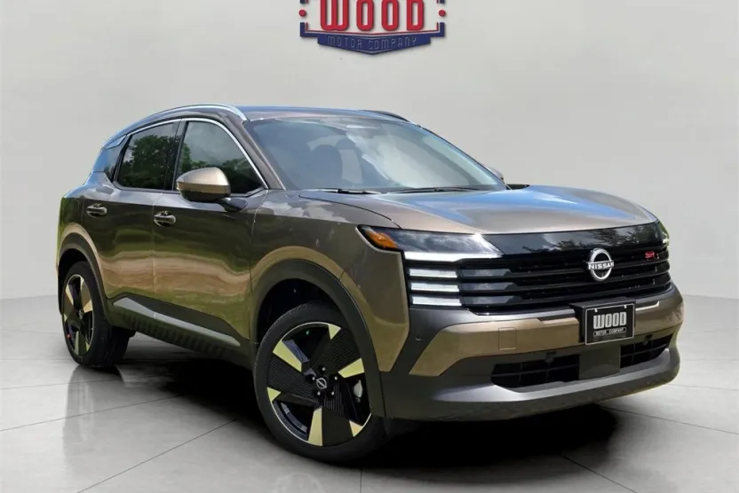 2025 Nissan Kicks SR photo 1