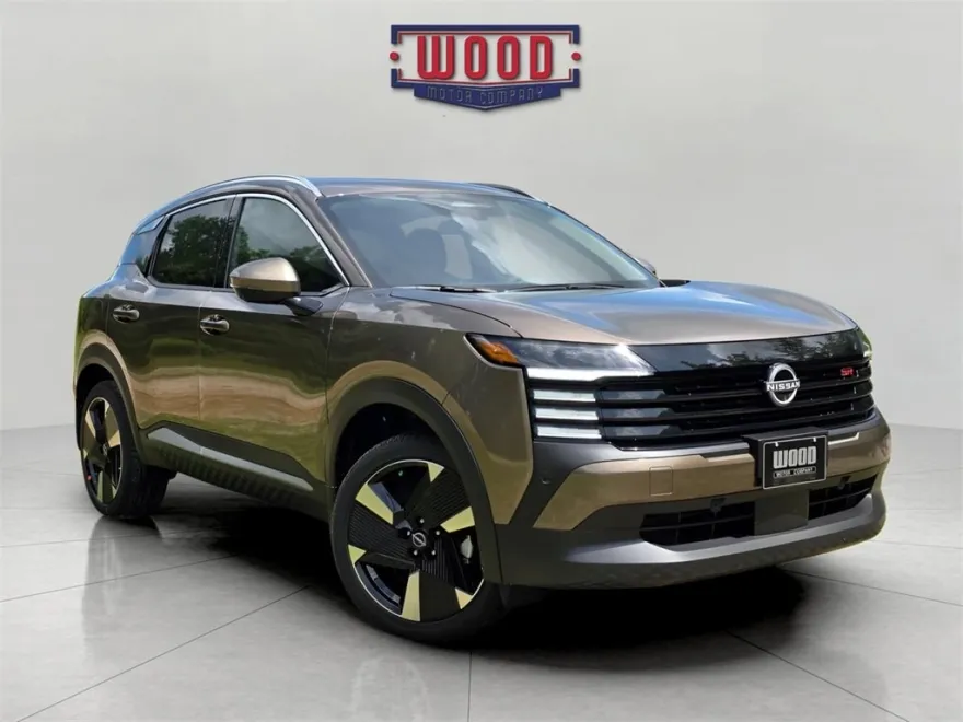 2025 Nissan Kicks SR photo 1