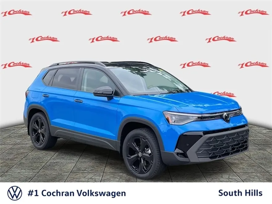 2025 Volkswagen Taos SE photo 1