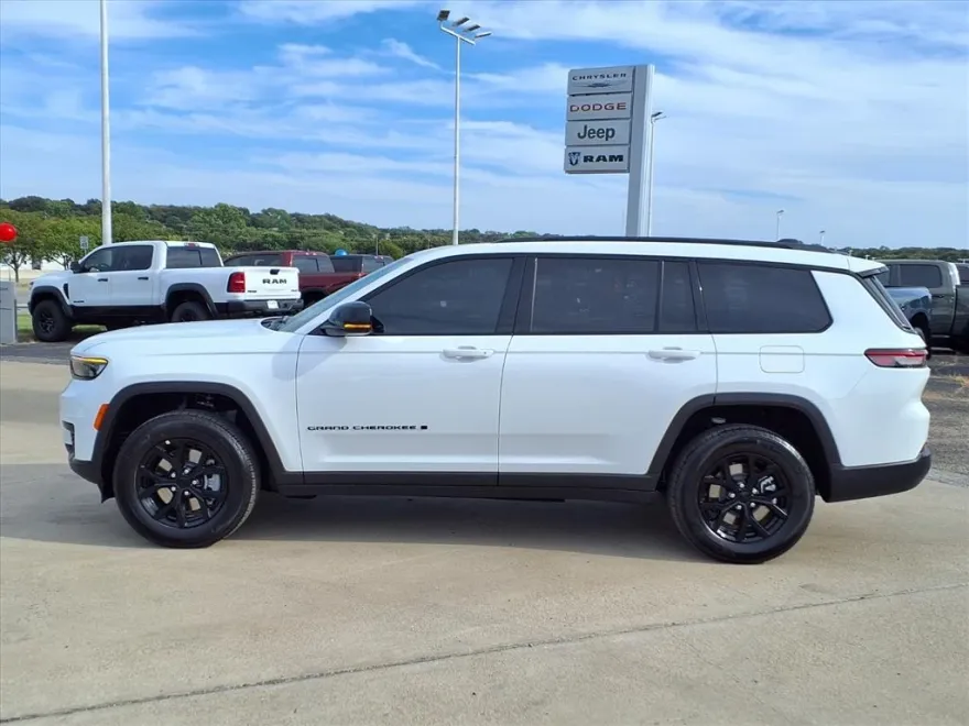 2025 Jeep Grand Cherokee Altitude X photo 1