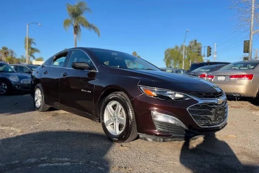 2021 Chevrolet Malibu LS photo 1