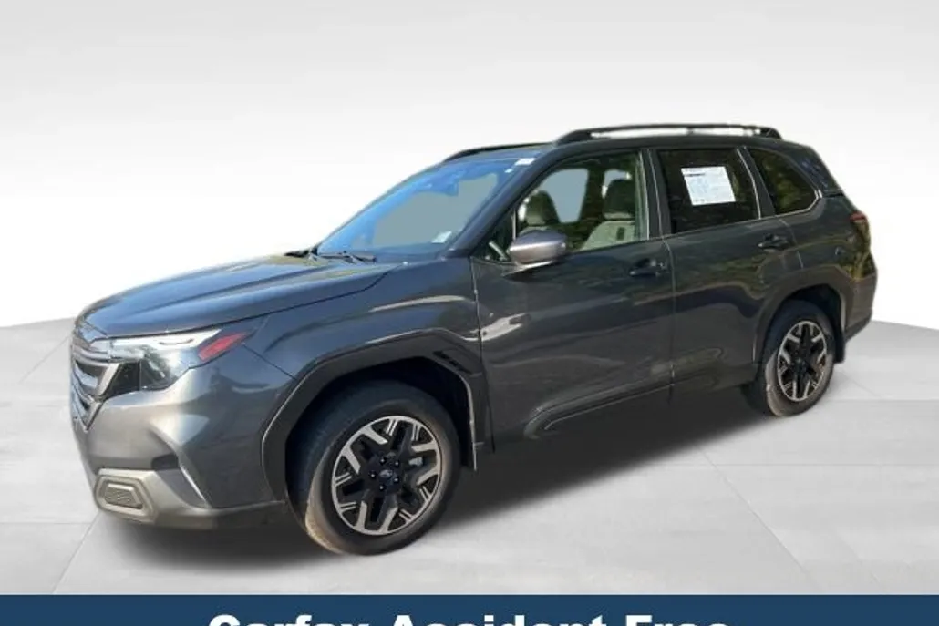 2025 Subaru Forester Premium photo 1