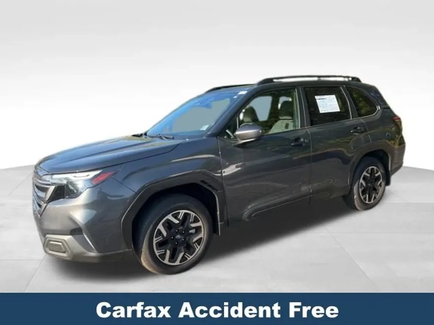 2025 Subaru Forester Premium photo 1